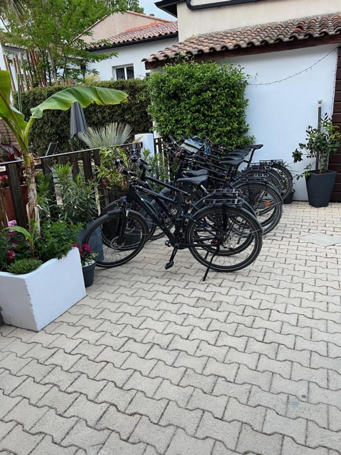 Hotel Le Medieval Aigues-Mortes Exterior foto