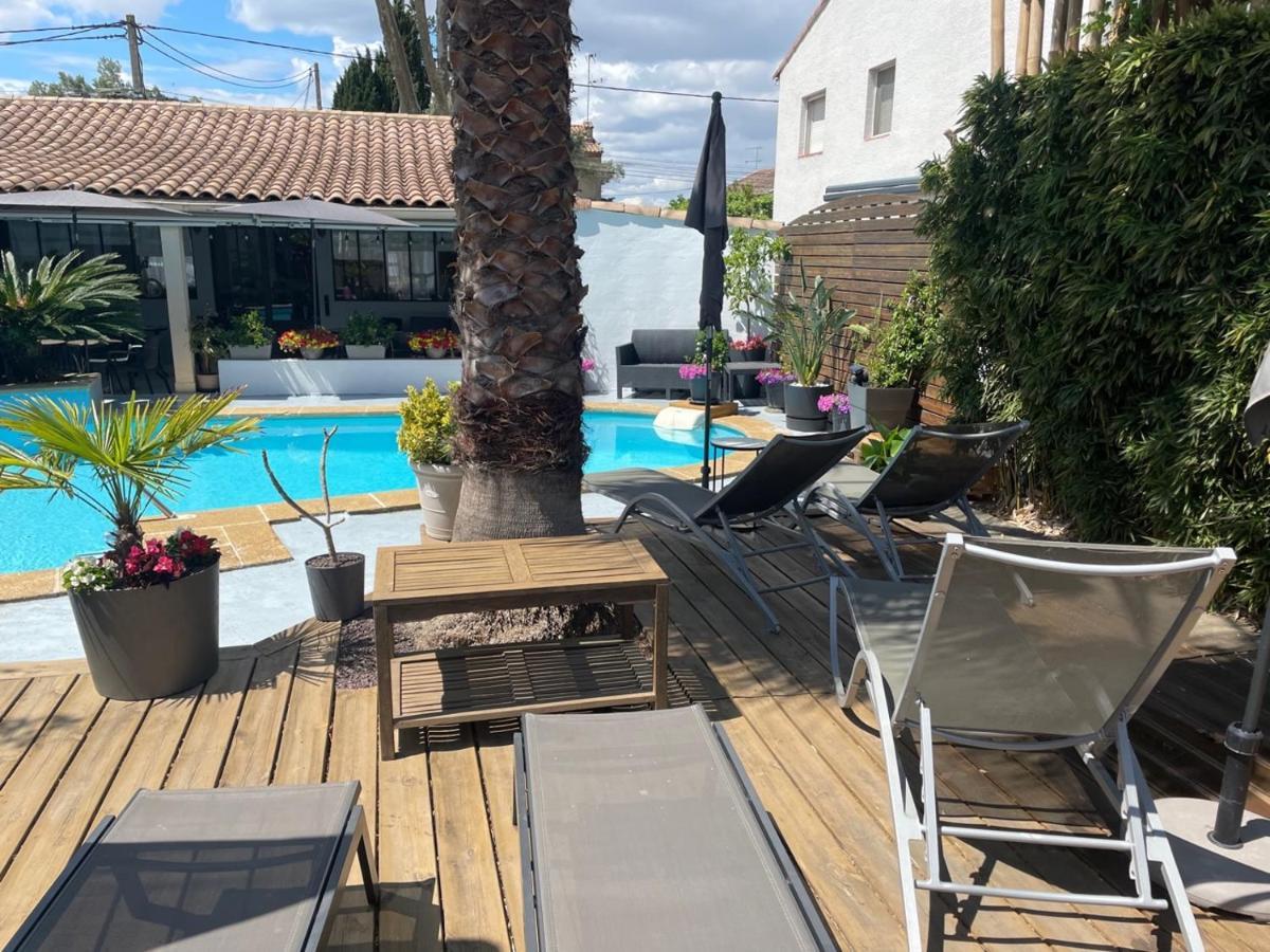 Hotel Le Medieval Aigues-Mortes Exterior foto